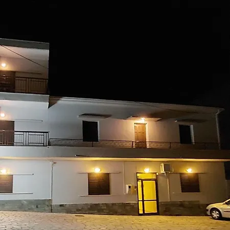 Polemarhos 10 3*