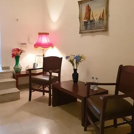 Guest house Polemarhos 10 *